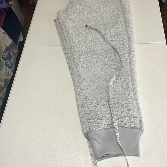 PINK High Waist Sherpa Joggers Gray NWT Cozy Sz L - Picture 9 of 10